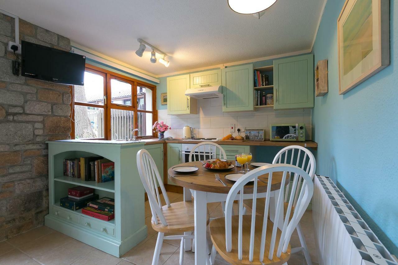 Cosy Woodland Home Uny Lelant 外观 照片