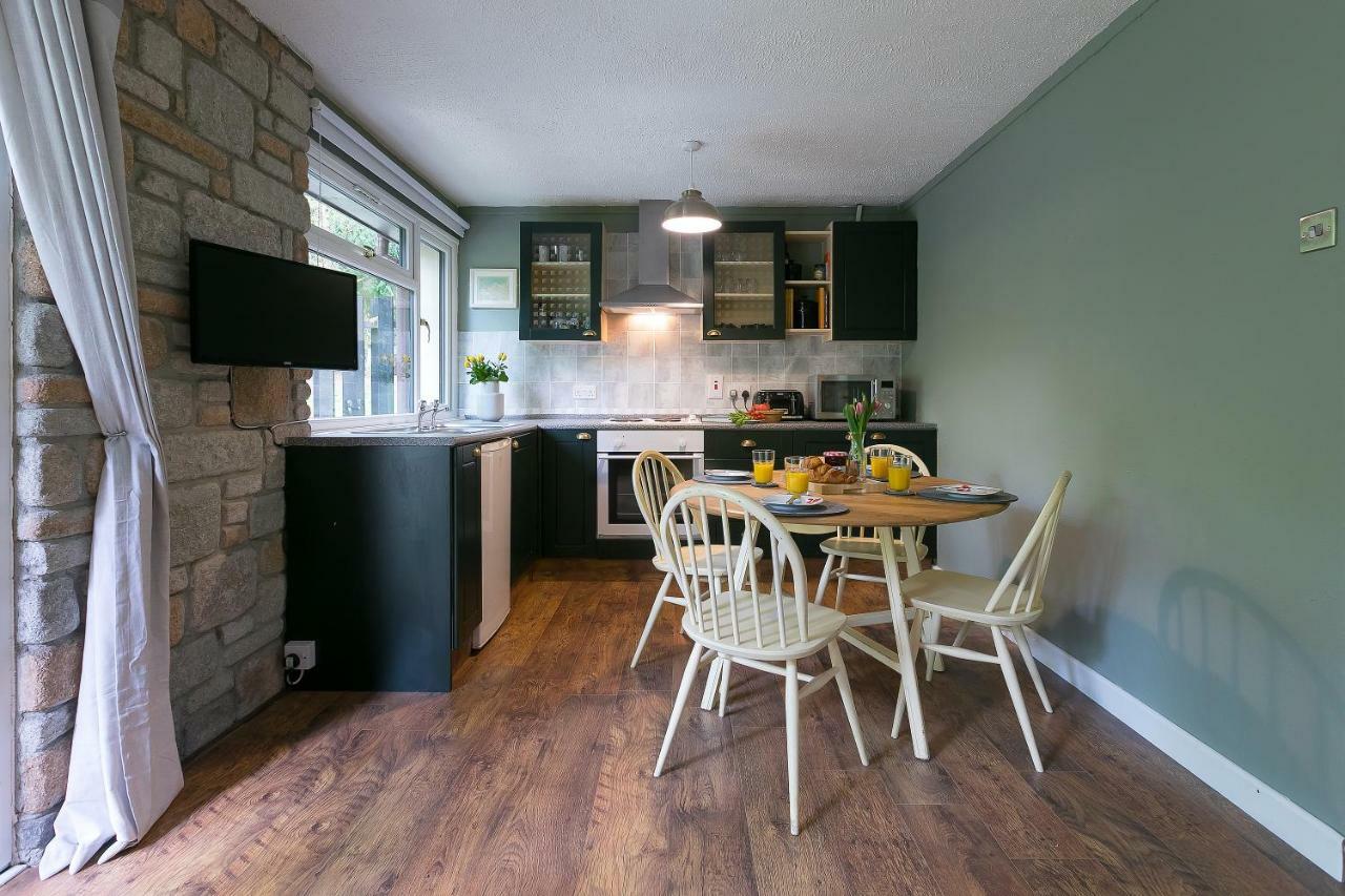 Cosy Woodland Home Uny Lelant 外观 照片