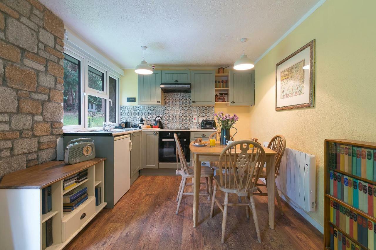 Cosy Woodland Home Uny Lelant 外观 照片